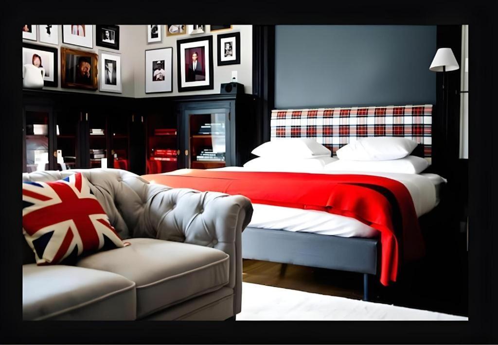 The George Montclair Hotel Bagian luar foto