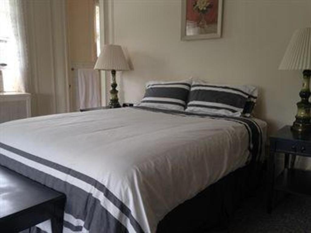 The George Montclair Hotel Bagian luar foto