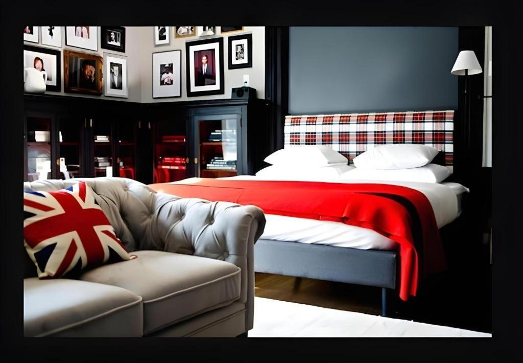 The George Montclair Hotel Bagian luar foto